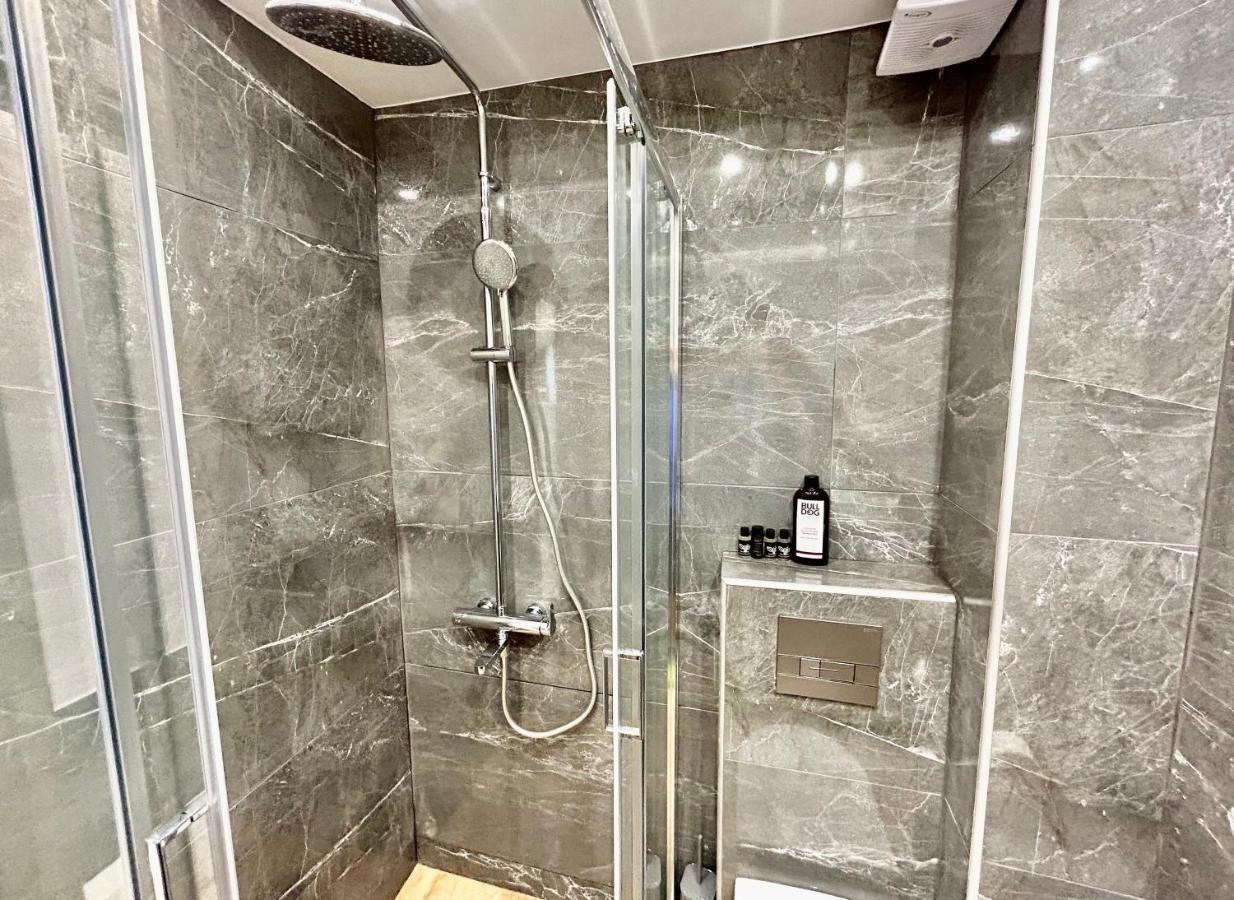 פיראוס Port Twins Suites No1 מראה חיצוני תמונה