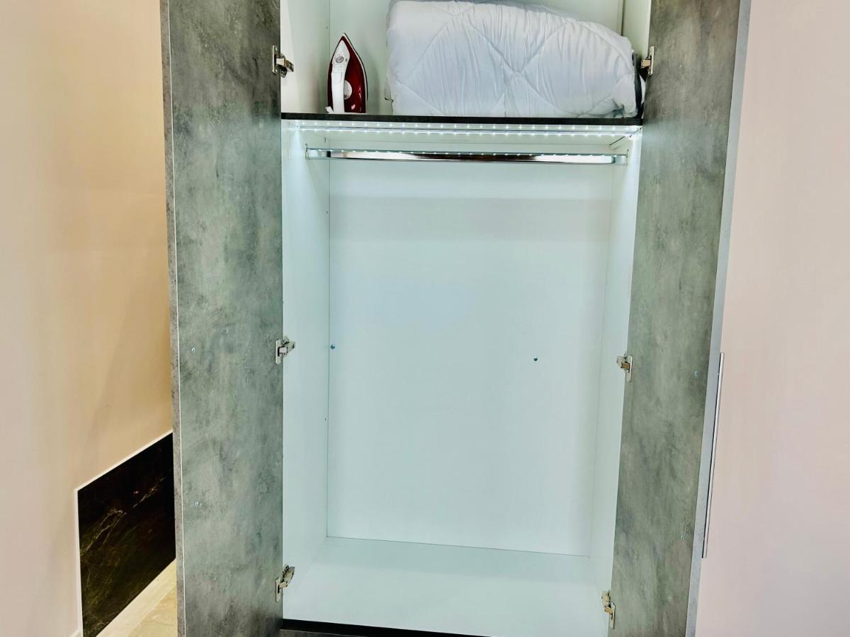 פיראוס Port Twins Suites No1 מראה חיצוני תמונה