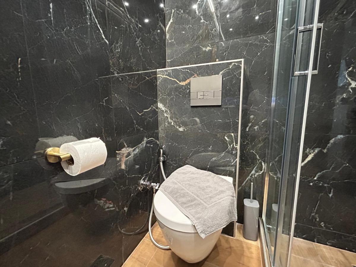 פיראוס Port Twins Suites No1 מראה חיצוני תמונה